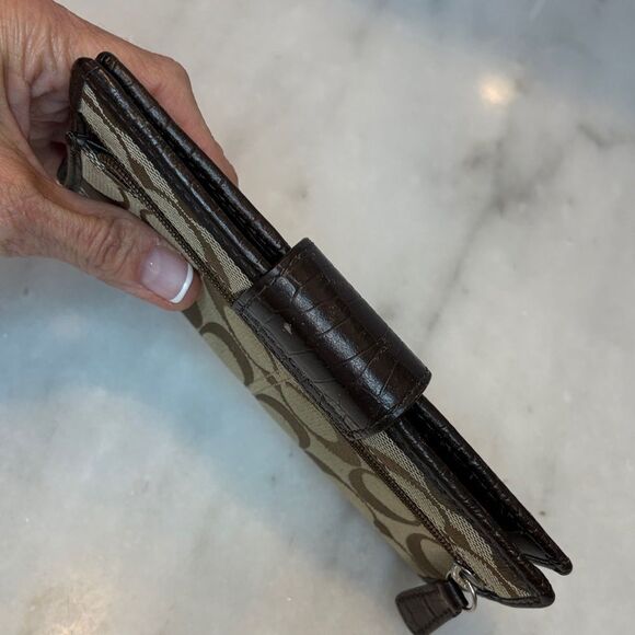 Coach Wallet Y2K Jacquard Signature Logo Canvas Snap Closure Compact Wallet - Picture 9 of 16